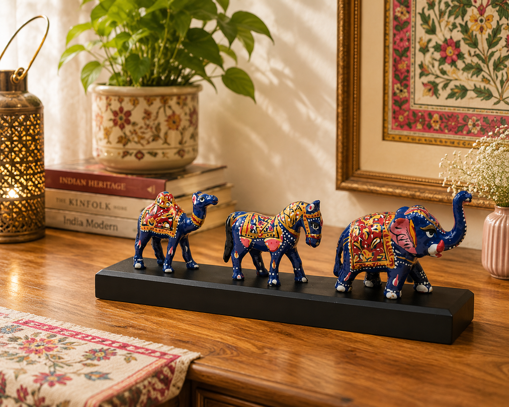 Miniature Royal Set