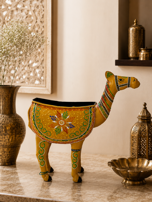 Camel Holder